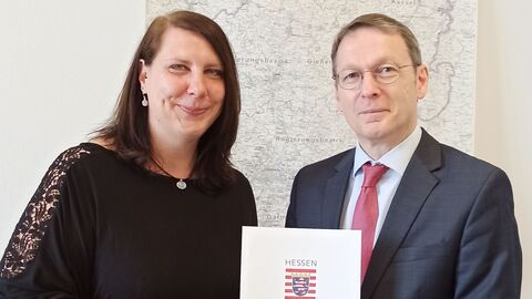 Apothekerin Gaby Pfeiffer und HLfGP-Vizepräsident (komm.) Christof Diefenbach